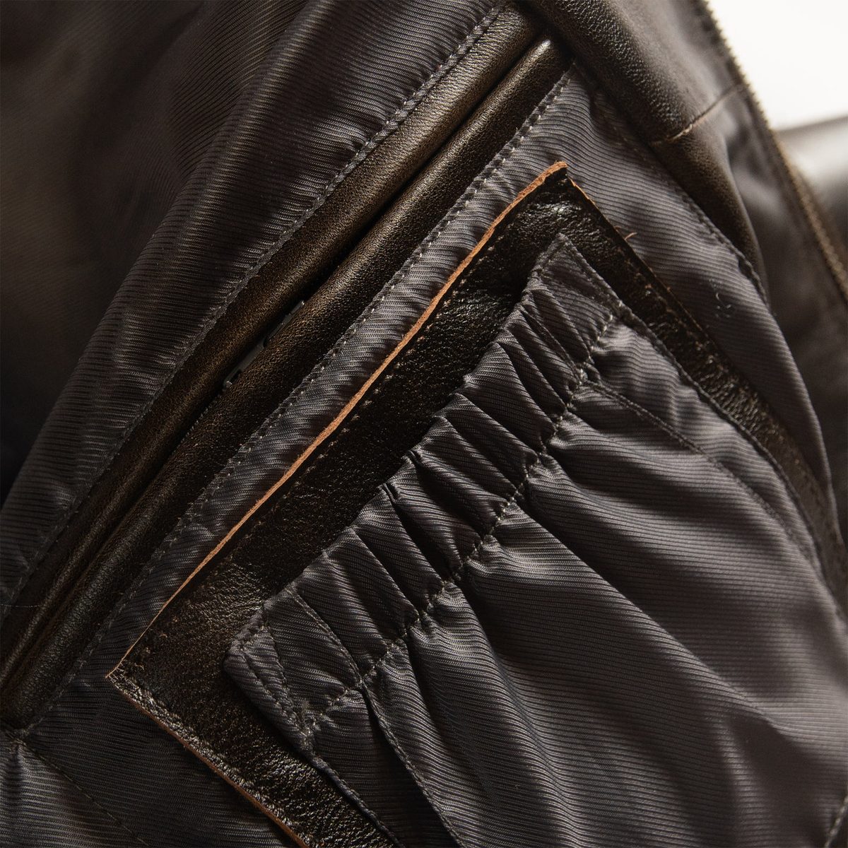 Men's Basic Corded Pelle Pelle Jacket (1)